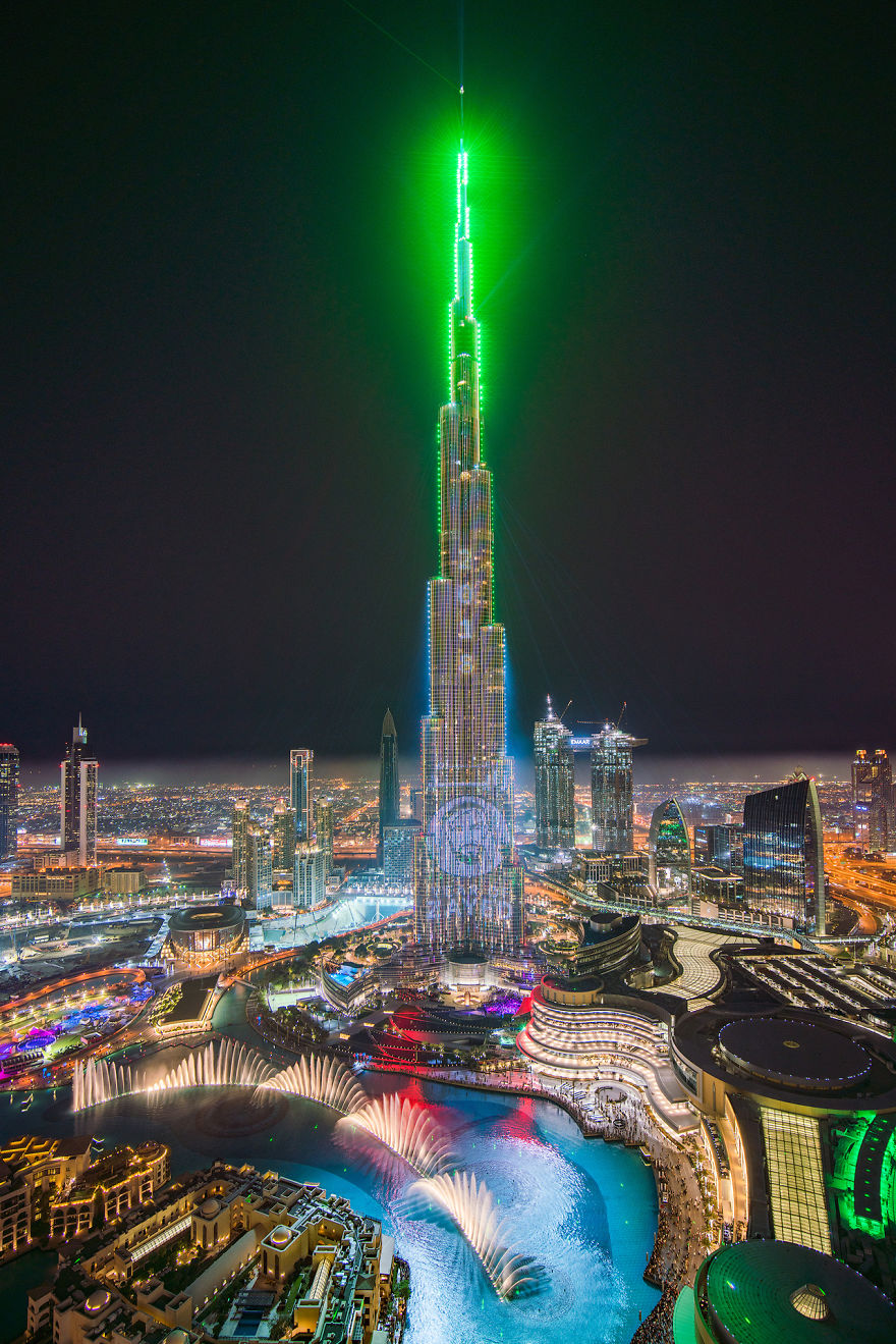 Το μεγαλύτερο laser show του κόσμου στο Ντουμπάι είναι ένα υπερθέαμα - Φωτογραφία 13