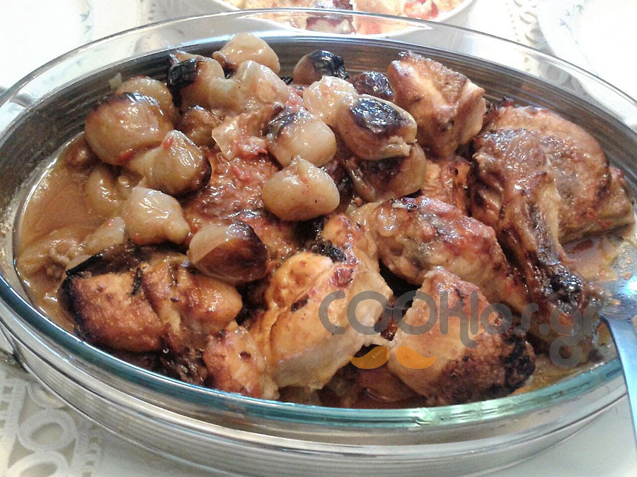 Η συνταγή της Ημέρας: Κοτόπουλο στιφάδο στο ταψί - Φωτογραφία 1