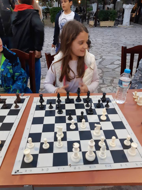 Εξαιρετική επιτυχία στο σκακιστικό «ΣΙΜΟΥΛΤΑΝΕ» στον ΑΣΤΑΚΟ - Ο εκπαιδευτής FIDE INSTRUCTOR Μπάμπης Τζότζολης αντιμετώπισε ταυτόχρονα 38 σκακιστές! - Φωτογραφία 17