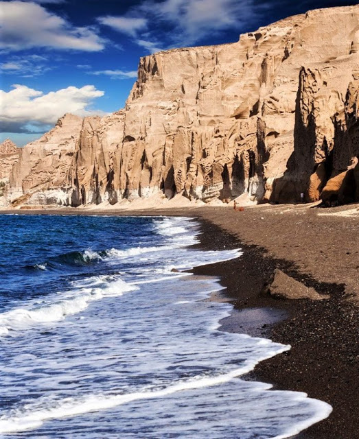 Η πιο εξωπραγματική παραλία της Ελλάδας: Θυμίζει σκηνικό του πλανήτη Άρη - Φωτογραφία 4