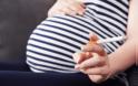 Κάπνισμα στην εγκυμοσύνη: Τι προκαλεί η μητέρα στο έμβρυο;
