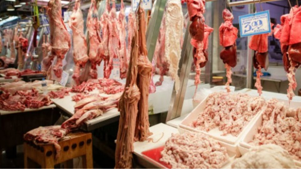 Πειραιάς: Δεσμεύτηκαν 247 κιλά ακατάλληλου κρέατος - Φωτογραφία 1