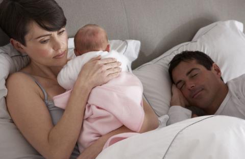 Γιατί το μωρό σας μένει ξάγρυπνο κάθε νύχτα; - Φωτογραφία 2