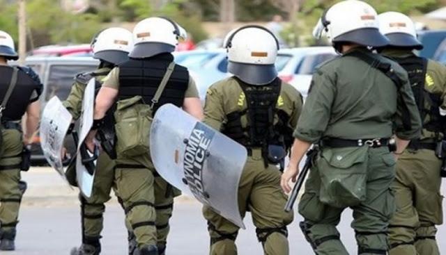 Η άγνωστη ιστορία του Έλληνα «τζίνιους» που συνελήφθη από διμοιρίτη των ΜΑΤ - Φωτογραφία 1
