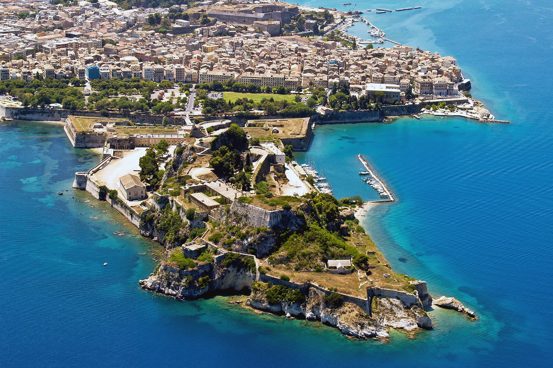 10 μέρη που πρέπει να επισκεφτείς στην Ελλάδα φέτος το καλοκαίρι σύμφωνα με το Forbes - Φωτογραφία 10