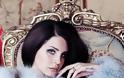 Ανησυχία για την υγεία της Lana Del Rey - Άνδρας έπεσε πάνω της και την πλάκωσε - Φωτογραφία 2