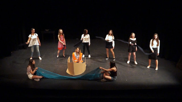 Εντυπωσίασε η θεατρική ομάδα του Γυμνασίου ΜΟΝΑΣΤΗΡΑΚΙΟΥ στο μαθητικό Φεστιβάλ στο Αγρίνιο (ΦΩΤΟ: Γιάννης Γιαννακόπουλος) - Φωτογραφία 11