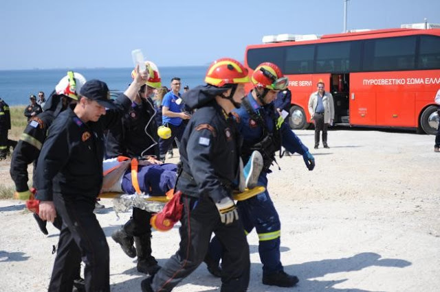 ΣΕΙΣΙΧΘΩΝ 2018 - Η μεγάλη άσκηση της πυροσβεστικής στον Πειραιά - Φωτογραφία 4