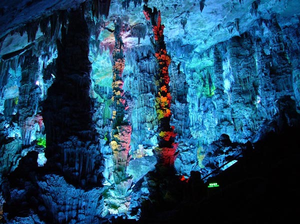 Πανδαισία χρωμάτων σε φυσικό σπήλαιο! - Φωτογραφία 5