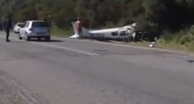 Στερεά Ελλάδα: Πτώση μικρού αεροπλάνου με ένα νεκρό στη Φωκίδα (ΒΙΝΤΕΟ) - Φωτογραφία 1