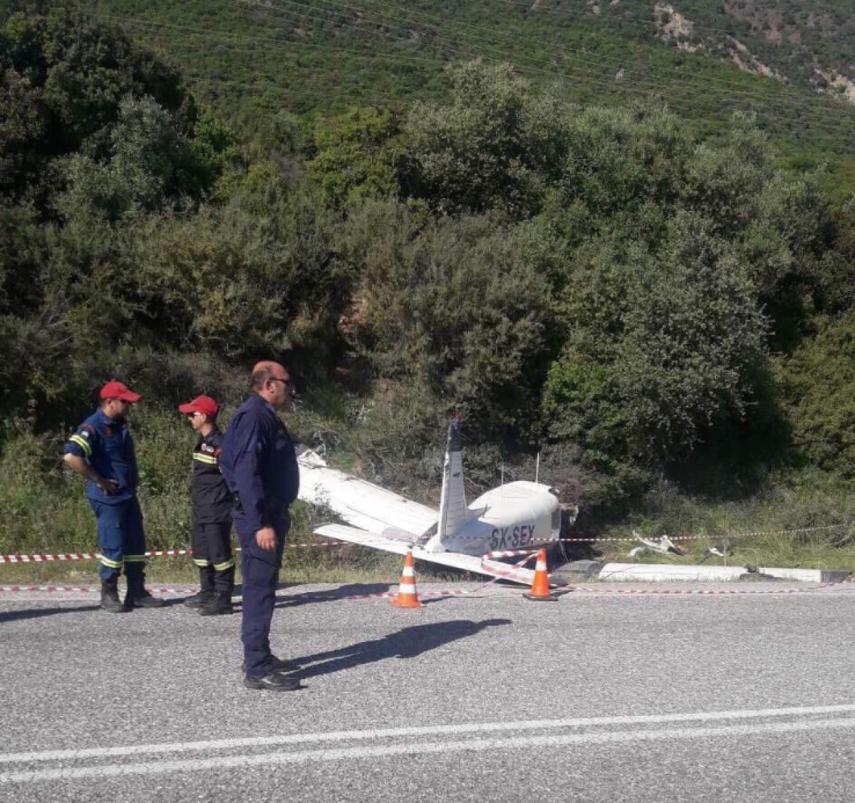 Δύο νεκροί από πτώση μονοκινητήριου αεροσκάφους στη Φωκίδα (ΒΙΝΤΕΟ) - Φωτογραφία 1