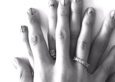 Τώρα και τατουάζ για δάχτυλα και νύχια - Φωτογραφία 1