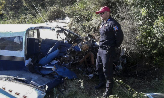 Τραγωδία: Δύο οι νεκροί από πτώση μικρού αεροπλάνου στη Φωκίδα! (ΦΩΤΟ & ΒΙΝΤΕΟ) - Φωτογραφία 5