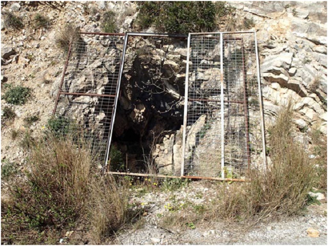 “Βλακώδης η σύνδεση των ευρημάτων στη σπηλιά με τους τρεις θανάτους'”, λέει ο σπηλαιολόγος (φωτο) - Φωτογραφία 9