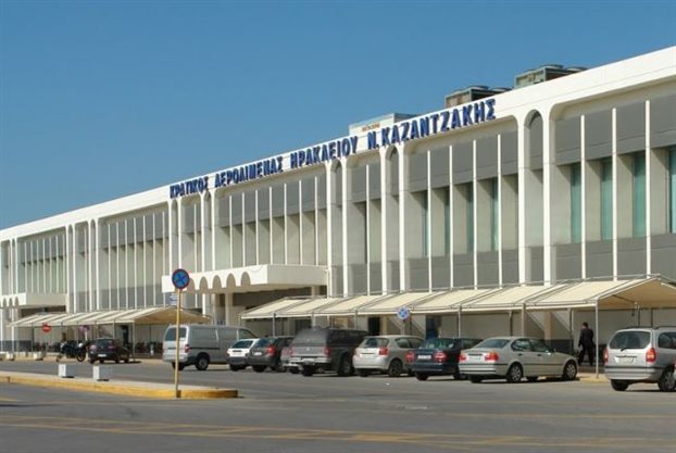 23 συλλήψεις με πλαστά διαβατήρια στο Αεροδρόμιο Ηρακλείου - Φωτογραφία 1