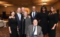 Η απίστευτη φωτογραφία από την κηδεία της Μπάρμπαρα Μπους: Χαμογελαστοί οι Ομπάμα, οι Κλίντον και η Μελάνια