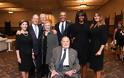Η απίστευτη φωτογραφία από την κηδεία της Μπάρμπαρα Μπους: Χαμογελαστοί οι Ομπάμα, οι Κλίντον και η Μελάνια - Φωτογραφία 2