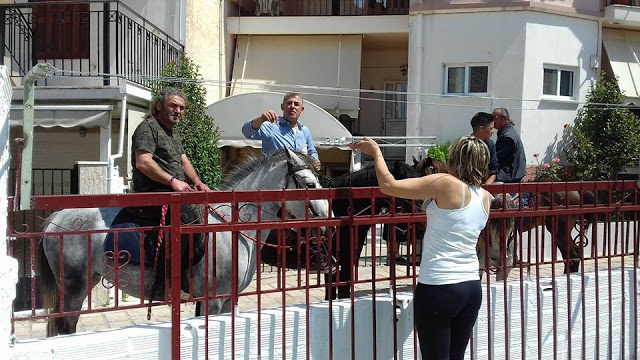 ΚΙ ΑΛΛΕΣ ΦΩΤΟΓΡΑΦΙΕΣ με τους Καβαλάρηδες του Αγίου Γεωργίου στη ΒΟΝΙΤΣΑ (ΦΩΤΟ) - Φωτογραφία 2