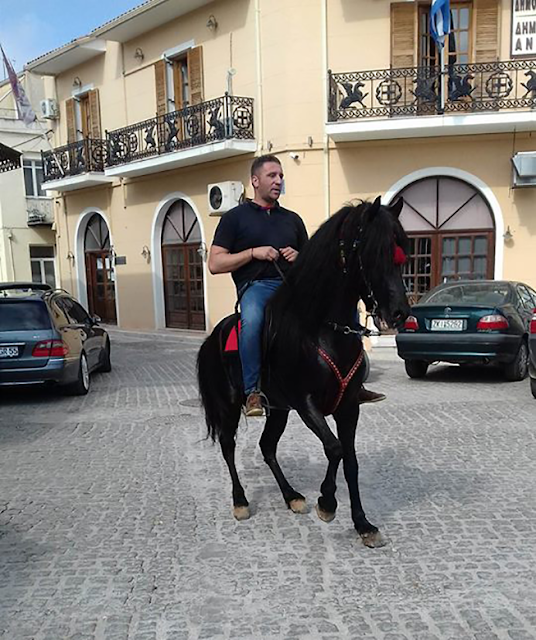 ΚΙ ΑΛΛΕΣ ΦΩΤΟΓΡΑΦΙΕΣ με τους Καβαλάρηδες του Αγίου Γεωργίου στη ΒΟΝΙΤΣΑ (ΦΩΤΟ) - Φωτογραφία 3