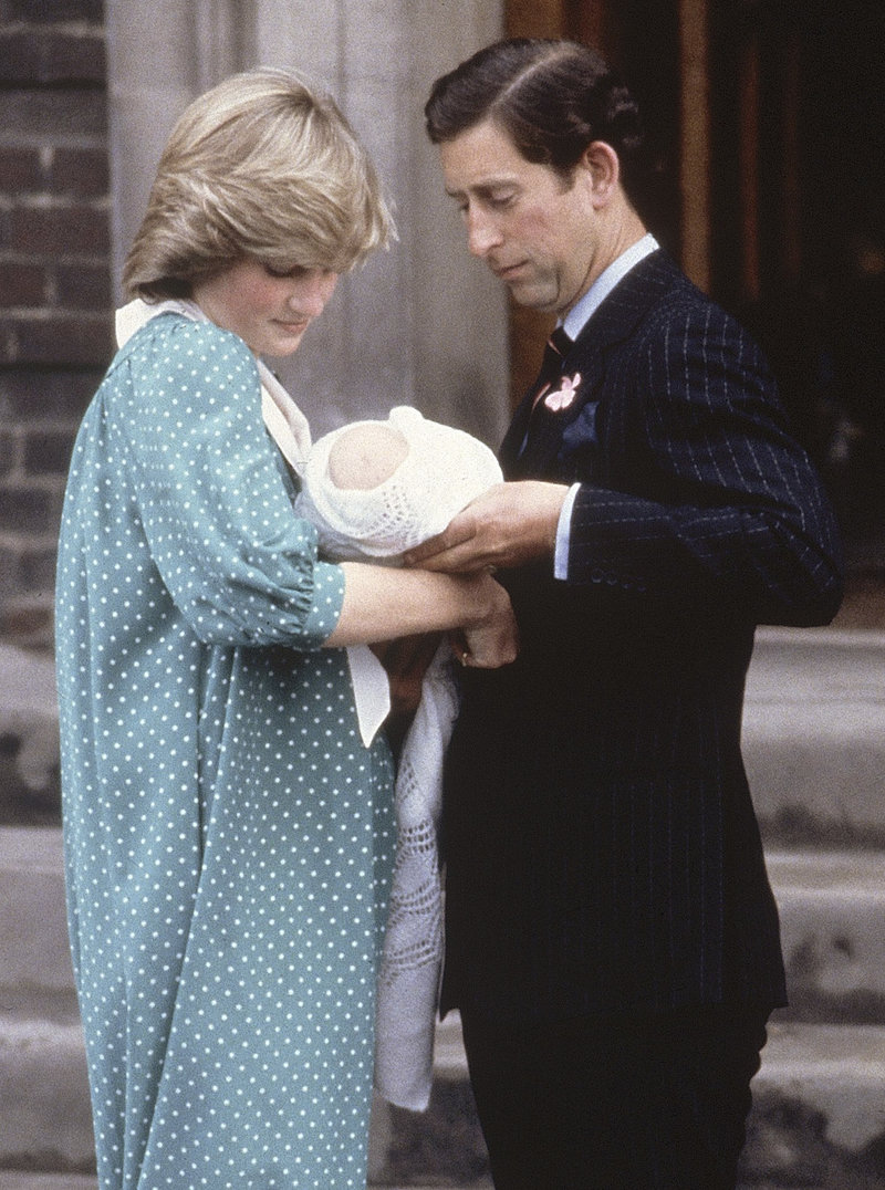 Η Κέιτ Μίντλεντον «αντιγράφει» την πριγκίπισσα Νταϊάνα -Με κόκκινο χρώμα όπως και εκείνη στη γέννα του Χάρι - Φωτογραφία 9