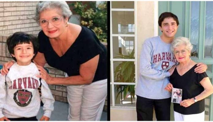 19 χρόνια μετά, βγάζει την ίδια φωτογραφία με τη γιαγιά του. Όταν όμως την κοίταξε καλύτερα, συνειδητοποίησε αυτό - Φωτογραφία 1