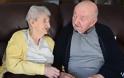 Συγκινητικό: Μητέρα 98 ετών μπαίνει σε γηροκομείο για να φροντίσει τον 80χρονο γιο της