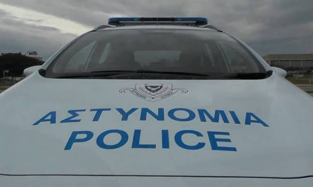 Κύπρος: Καταζητούμενη για φόνο ηλικιωμένης έκανε ωτο-στοπ στους αστυνομικούς - Φωτογραφία 1