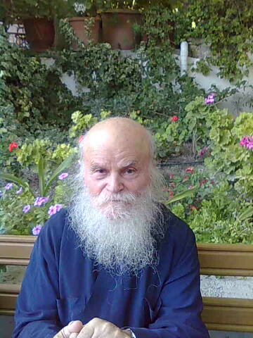 Ο άγιος γέροντας Αναστάσιος του Κουδουμά Κρήτης († 2 Δεκ 2013) - Φωτογραφία 1