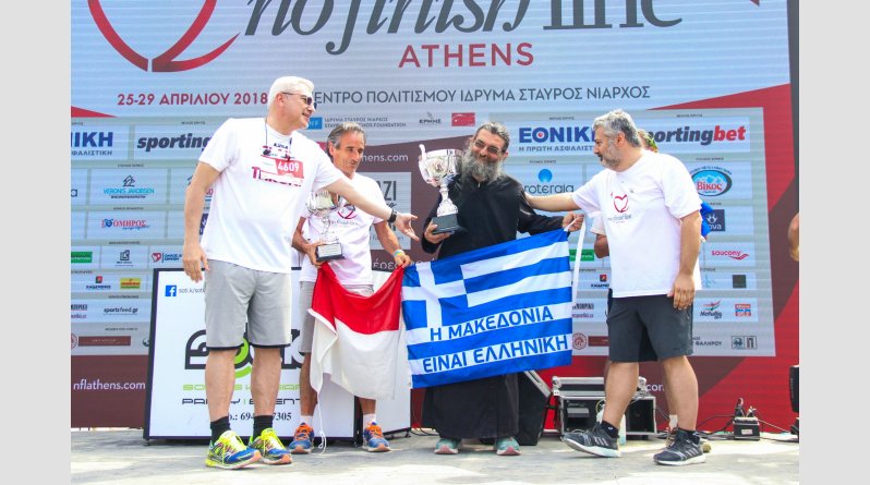 Ιερέας έτρεξε με ράσα 430 χλμ. και νίκησε στο No Finish Line! (pics) - Φωτογραφία 7