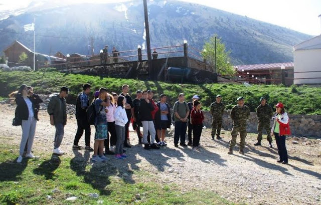 Επίσκεψη Μαθητών Γυμνασίων Εύοσμου και Κορδελιού στο Κέντρο Εκπαίδευσης Ορεινού Αγώνα Χιονοδρόμων (ΚΕΟΑΧ) - Φωτογραφία 4