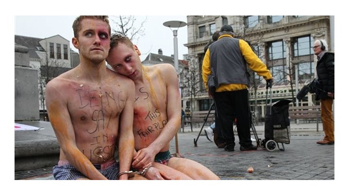 Φρίκη στη Ρωσία: Ιστοσελίδα ζητεί από χρήστες να κυνηγήσουν και να βασανίσουν ομοφυλόφιλους - Φωτογραφία 1