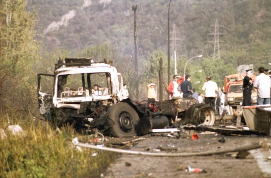 Σαν σήμερα η πολύνεκρη τραγωδία στα Καμένα Βούρλα - Φωτογραφία 2