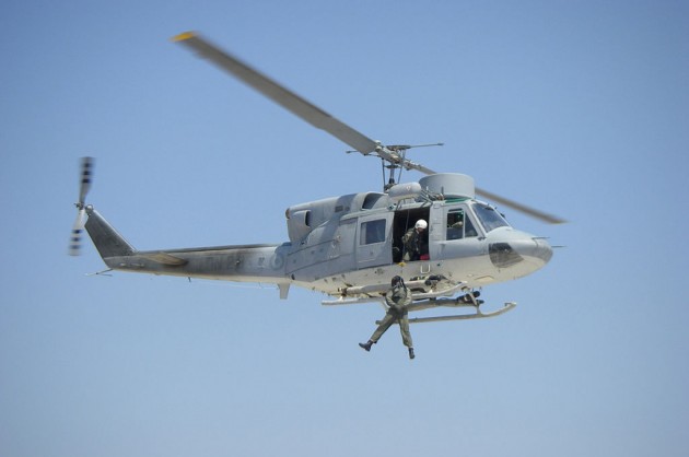 Σύστημα FLIR στο υπό συντήρηση ελικόπτερο ΠΝ29 του Πολεμικού Ναυτικού - Φωτογραφία 1