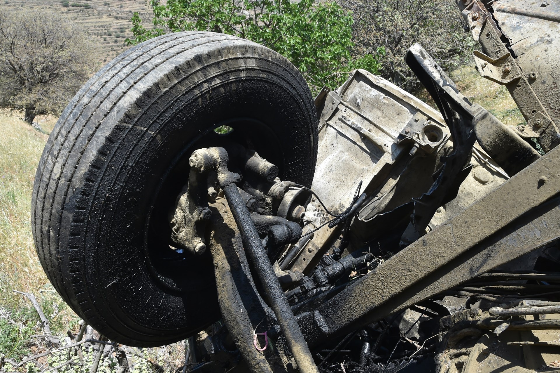 Συγκλονιστικές εικόνες από το τραγικό δυστύχημα με το απορριμματοφόρο στην Τήνο - Φωτογραφία 3