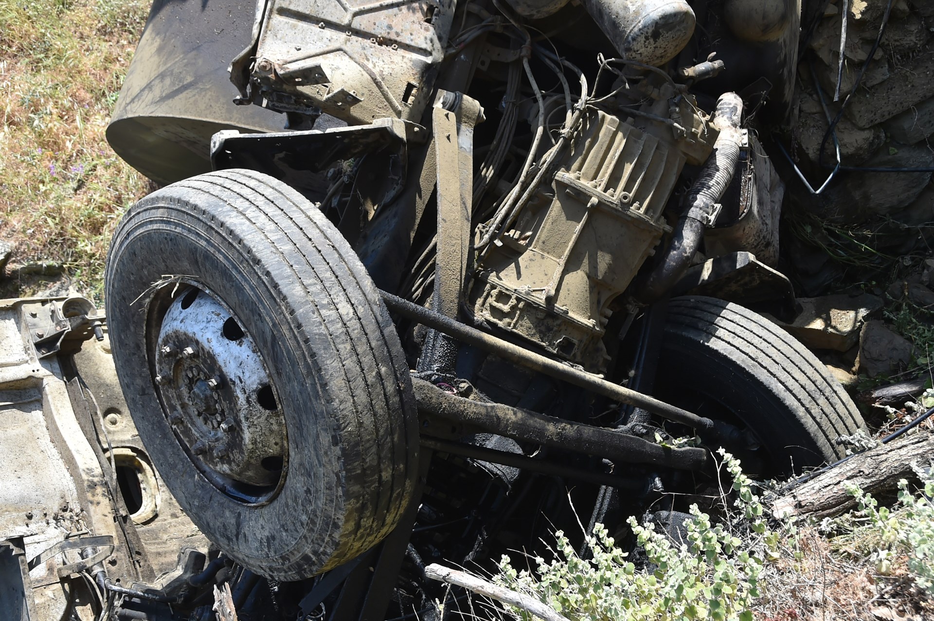 Συγκλονιστικές εικόνες από το τραγικό δυστύχημα με το απορριμματοφόρο στην Τήνο - Φωτογραφία 4