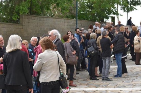 Αποστόλης Τότσικας: Θλίψη και βουβός πόνος στην κηδεία του πατέρα του, Γιάννη Τότσικα [photos] - Φωτογραφία 8