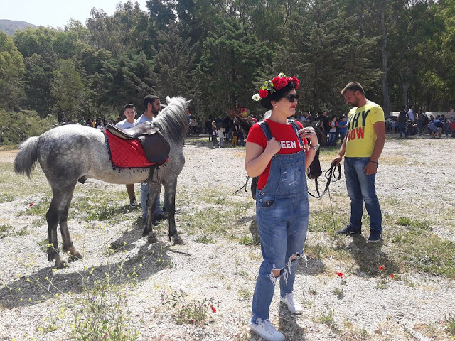 To κορίτσι του Μάη, σήμερα Πρωτομαγιά στη Βόνιτσα (φωτο: Στέλλα Λιάπη) - Φωτογραφία 7