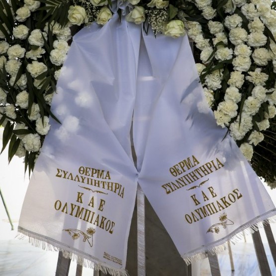 Το τελευταίο «αντίο» στον Κώστα Γιαννακόπουλο – Συντετριμμένος ο αδερφός του, Θανάσης [photos] - Φωτογραφία 16