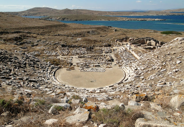 Δήλος, η ιστορία του ιερού νησιού έως και καταστροφή και την ερήμωση του - Φωτογραφία 2