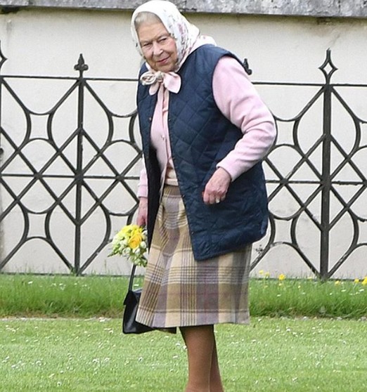 Το «χειροποίητο» δώρο της βασίλισσας στην Κέιτ Μίντλετον [photos] - Φωτογραφία 2