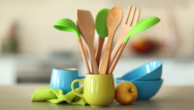 8 πανέξυπνοι και οικονομικοί τρόποι για να βάλετε χρώμα στην κουζίνα σας - Φωτογραφία 1