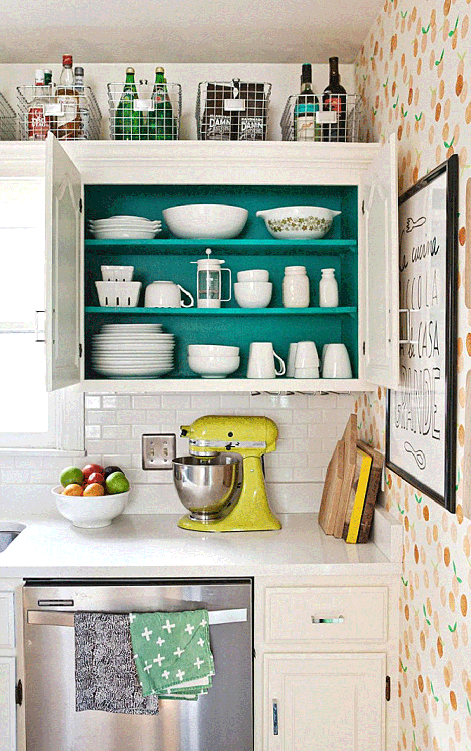 8 πανέξυπνοι και οικονομικοί τρόποι για να βάλετε χρώμα στην κουζίνα σας - Φωτογραφία 4