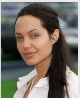 Κι όμως έτσι είναι η Angelina Jolie άβαφη [photo] - Φωτογραφία 2