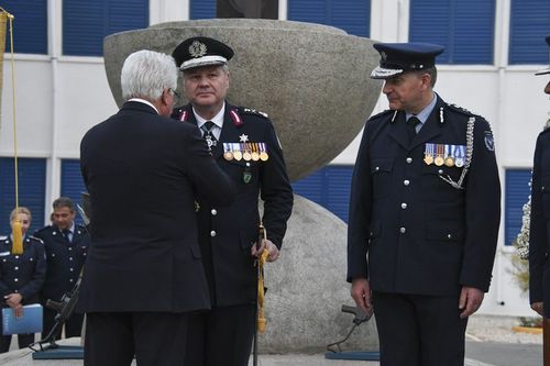 Βράβευση του Αρχηγού της Ελληνικής Αστυνομίας με το Μετάλλιο Αξίας και Τιμής της Κύπρου - Φωτογραφία 1