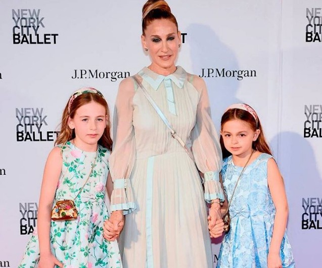 Sarah Jessica Parker: Η σπάνια εμφάνιση μαζί με τις κόρες της στο κόκκινο χαλί - Φωτογραφία 4