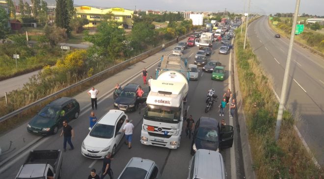 Διαβατά: Ξεσηκώθηκαν οι πρόσφυγες γιατί πλημμύρισαν οι σκηνές τους - Φωτογραφία 2