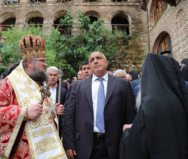 10601 - Φωτογραφίες από το σημερινό προσκύνημα του Βούλγαρου πρωθυπουργού στην πανηγυρίζουσα Ιερά Μονή Ζωγράφου και την επίσημη επίσκεψή του στην Ιερά Κοινότητα του Αγίου Όρους - Φωτογραφία 21