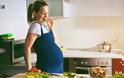 2 διατροφικές συνήθειες που επηρεάζουν τις γυναίκες που θέλουν να μείνουν έγκυες