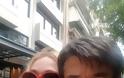 Selfie με drag queen έβγαλε ο Καρανίκας - Φωτογραφία 2
