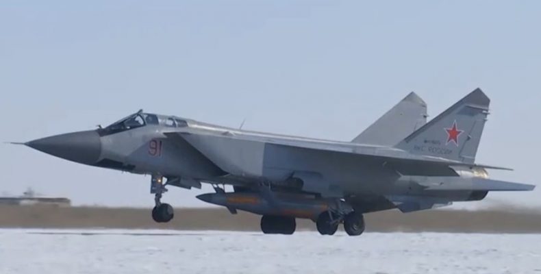 Δέκα MiG-31Κ εξοπλισμένα με τον πύραυλο Kh-47M2 Kinzhal διαθέτει η Ρωσική Αεροπορία - Φωτογραφία 1